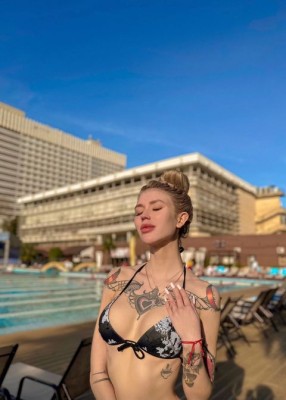 Проститутка Агнес