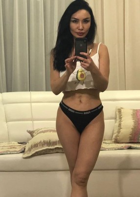 Проститутка Рейна